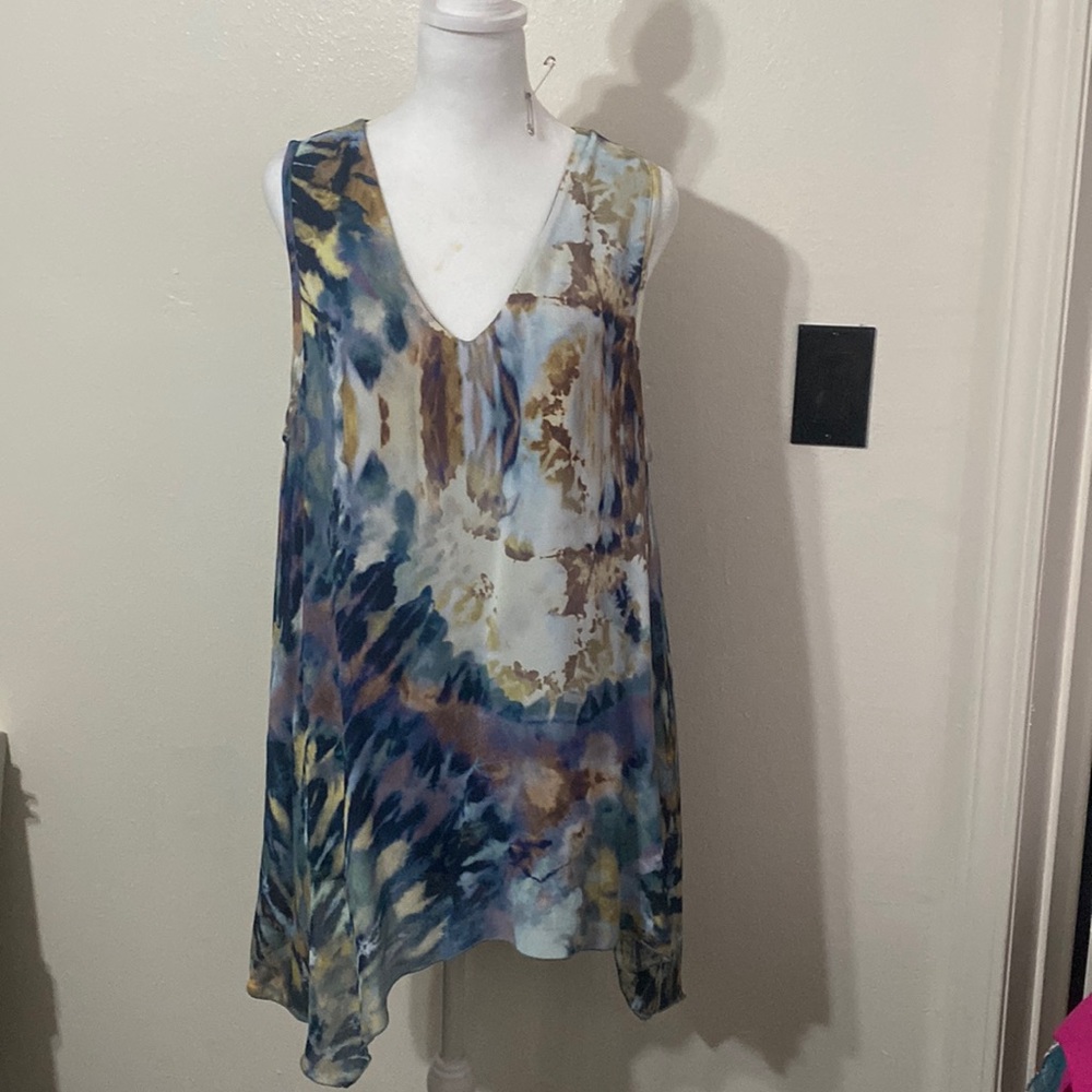 Karen Kane XL tank chiffon overlay.